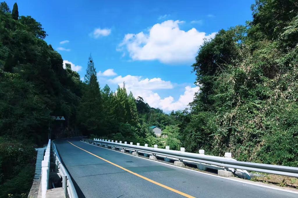 Wudangshan Tianle Hotel 十堰 外观 照片
